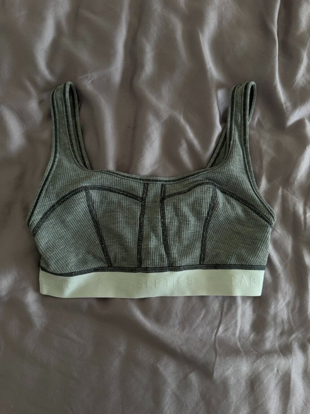 Fabletics Sports Bra – Grey Waffle Knit Contrast Stitch Activewear